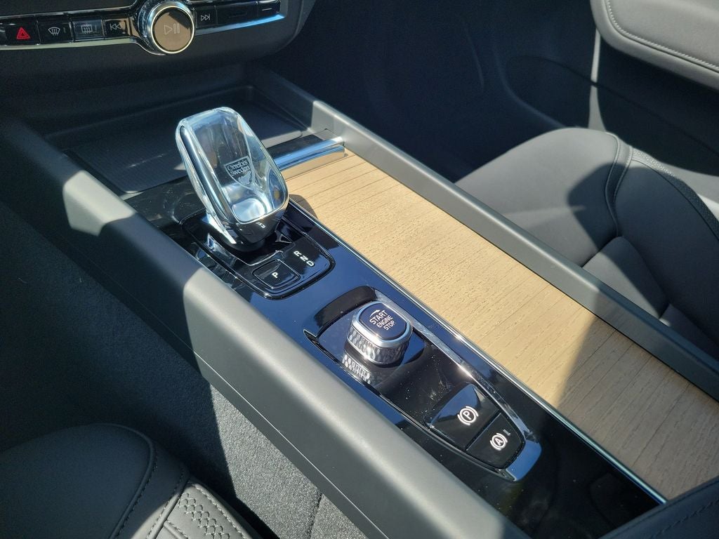 2026 Volvo XC60 Core