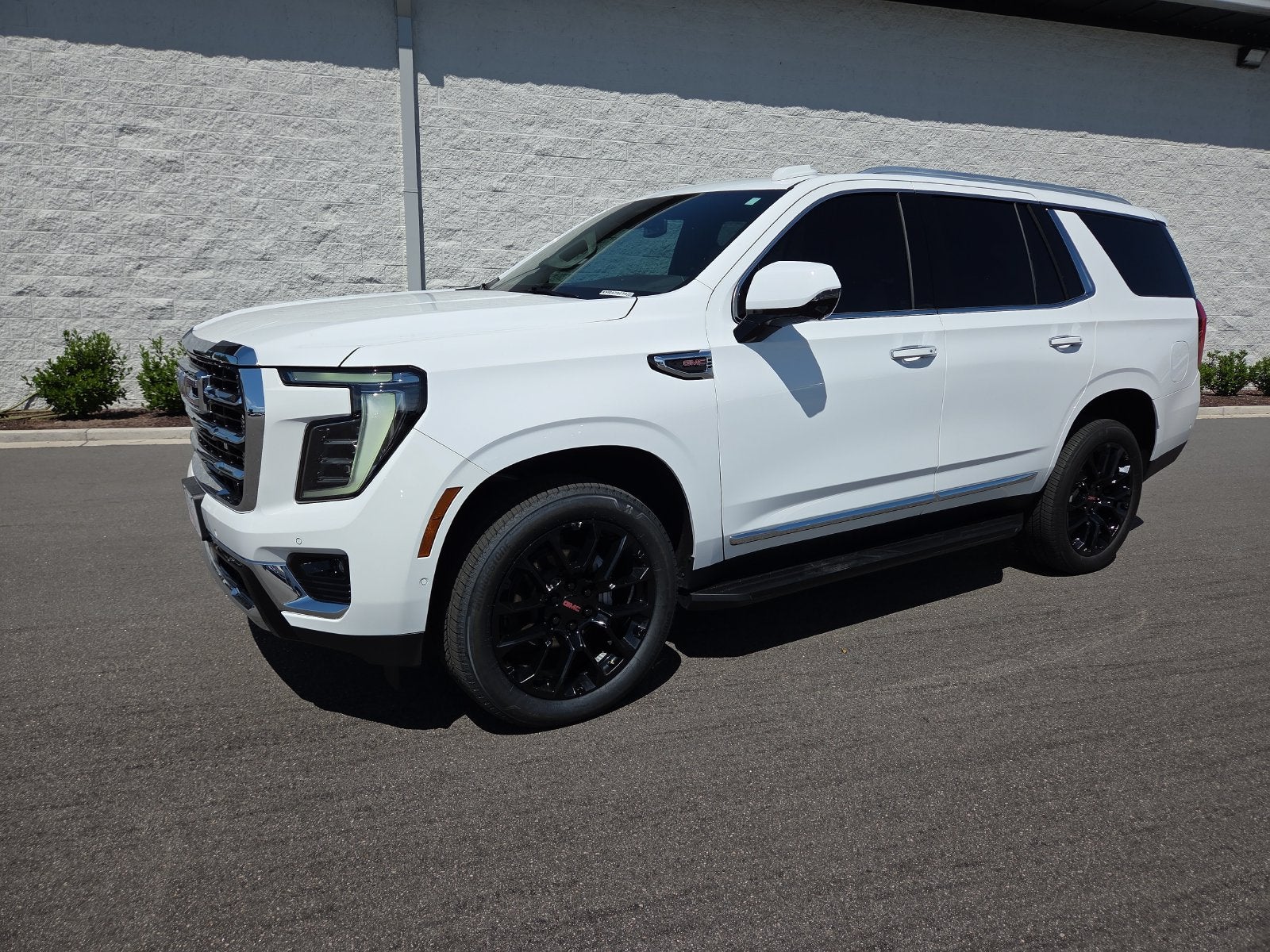 2025 GMC Yukon Elevation
