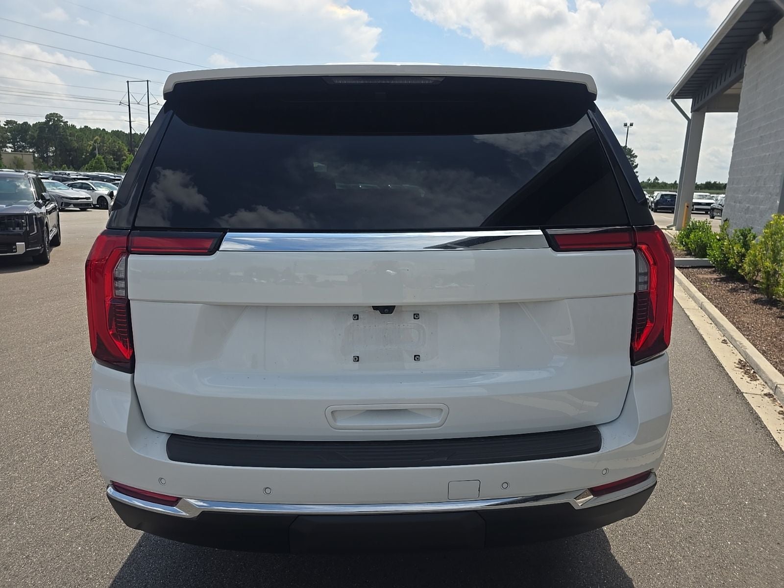 2025 GMC Yukon Elevation