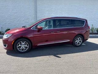 2017 Chrysler Pacifica Touring L Plus