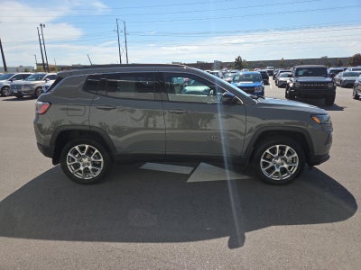 2023 Jeep Compass Latitude Lux