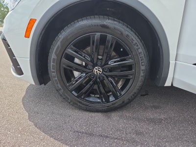 2022 Volkswagen Tiguan 2.0T SE R-Line Black