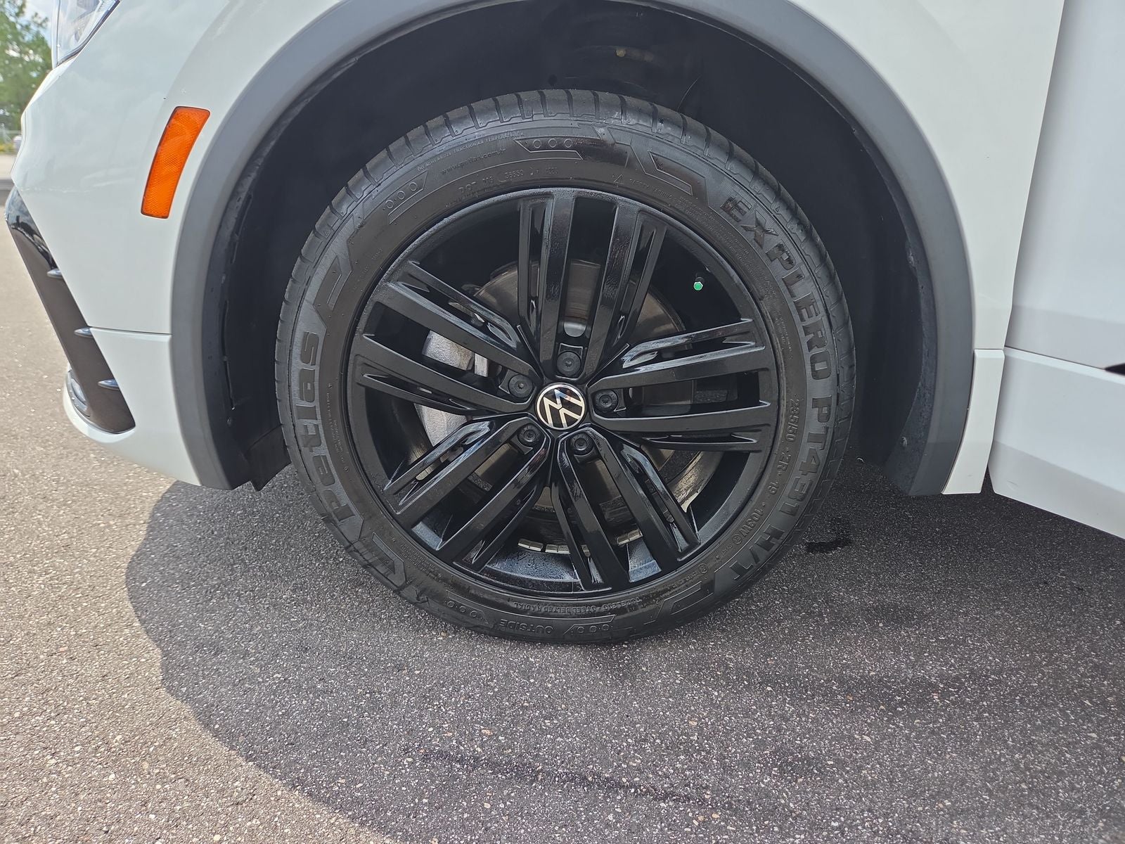 2022 Volkswagen Tiguan 2.0T SE R-Line Black