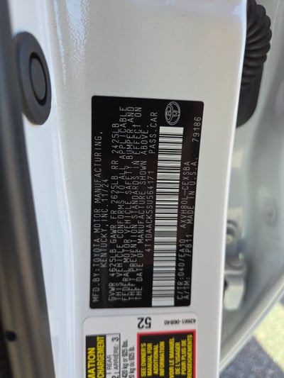 2025 Toyota Camry SE