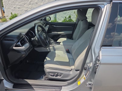 2021 Toyota Camry Hybrid XLE