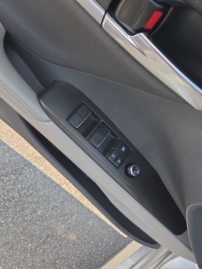 2021 Toyota Camry Hybrid XLE
