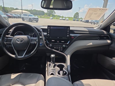 2021 Toyota Camry Hybrid XLE