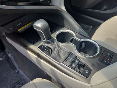2021 Toyota Camry Hybrid XLE