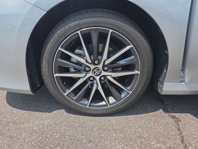 2021 Toyota Camry Hybrid XLE