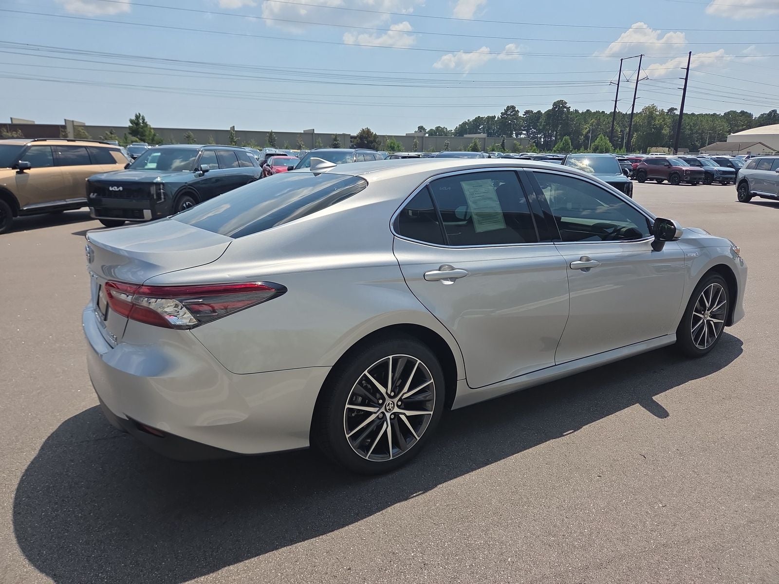 2021 Toyota Camry Hybrid XLE