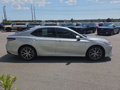 2021 Toyota Camry Hybrid XLE
