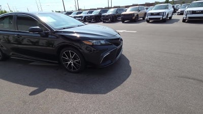 2022 Toyota Camry SE