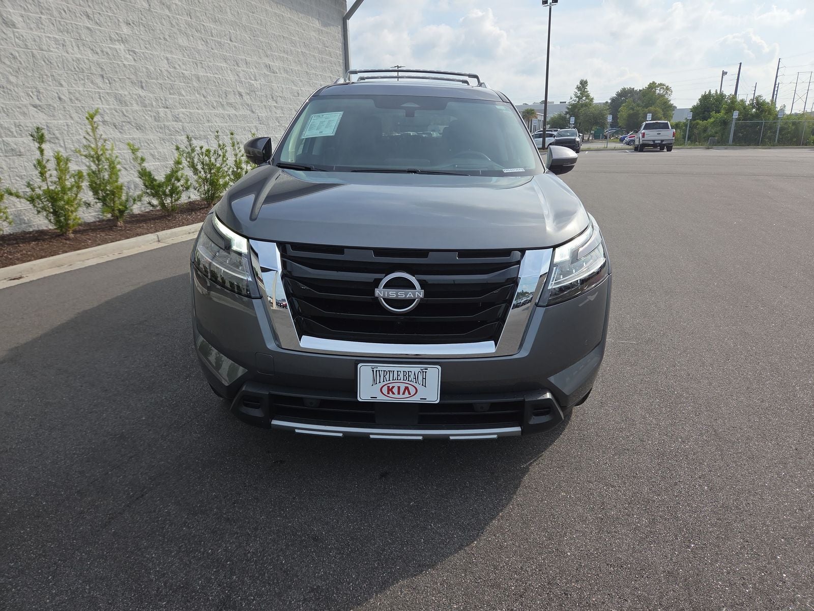2024 Nissan Pathfinder Platinum