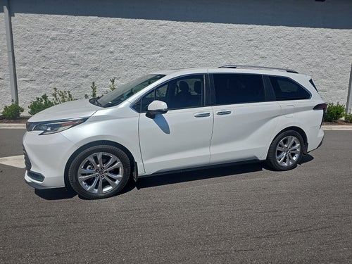 2022 Toyota Sienna Platinum 7 Passenger