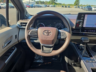2022 Toyota Sienna Platinum 7 Passenger