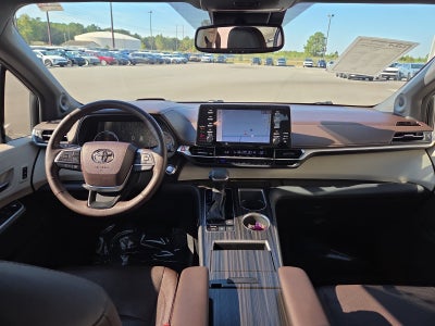 2022 Toyota Sienna Platinum 7 Passenger