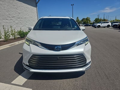 2022 Toyota Sienna Platinum 7 Passenger