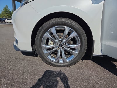 2022 Toyota Sienna Platinum 7 Passenger