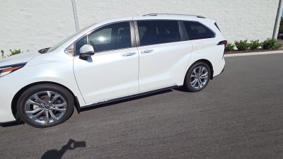 2022 Toyota Sienna Platinum 7 Passenger