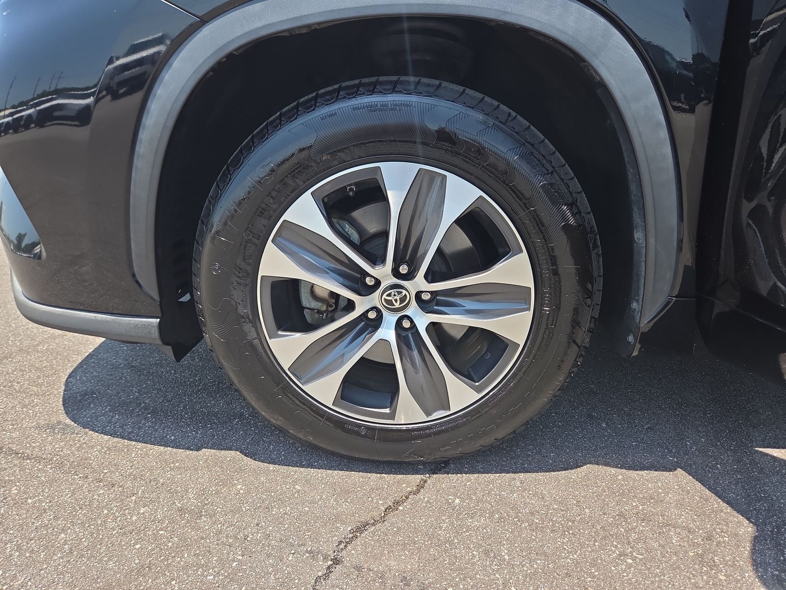 2020 Toyota Highlander Hybrid XLE