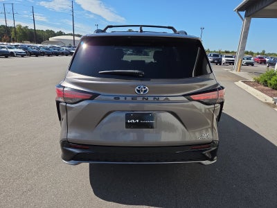 2022 Toyota Sienna XSE 7 Passenger