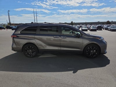 2022 Toyota Sienna XSE 7 Passenger