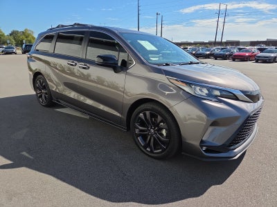 2022 Toyota Sienna XSE 7 Passenger