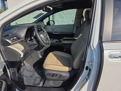 2024 Toyota Sienna XLE 8 Passenger