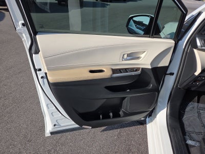 2024 Toyota Sienna XLE 8 Passenger