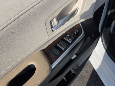 2024 Toyota Sienna XLE 8 Passenger