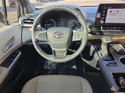 2024 Toyota Sienna XLE 8 Passenger