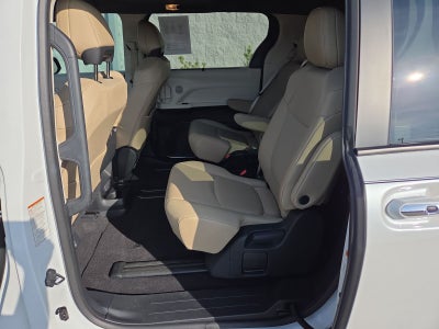 2024 Toyota Sienna XLE 8 Passenger