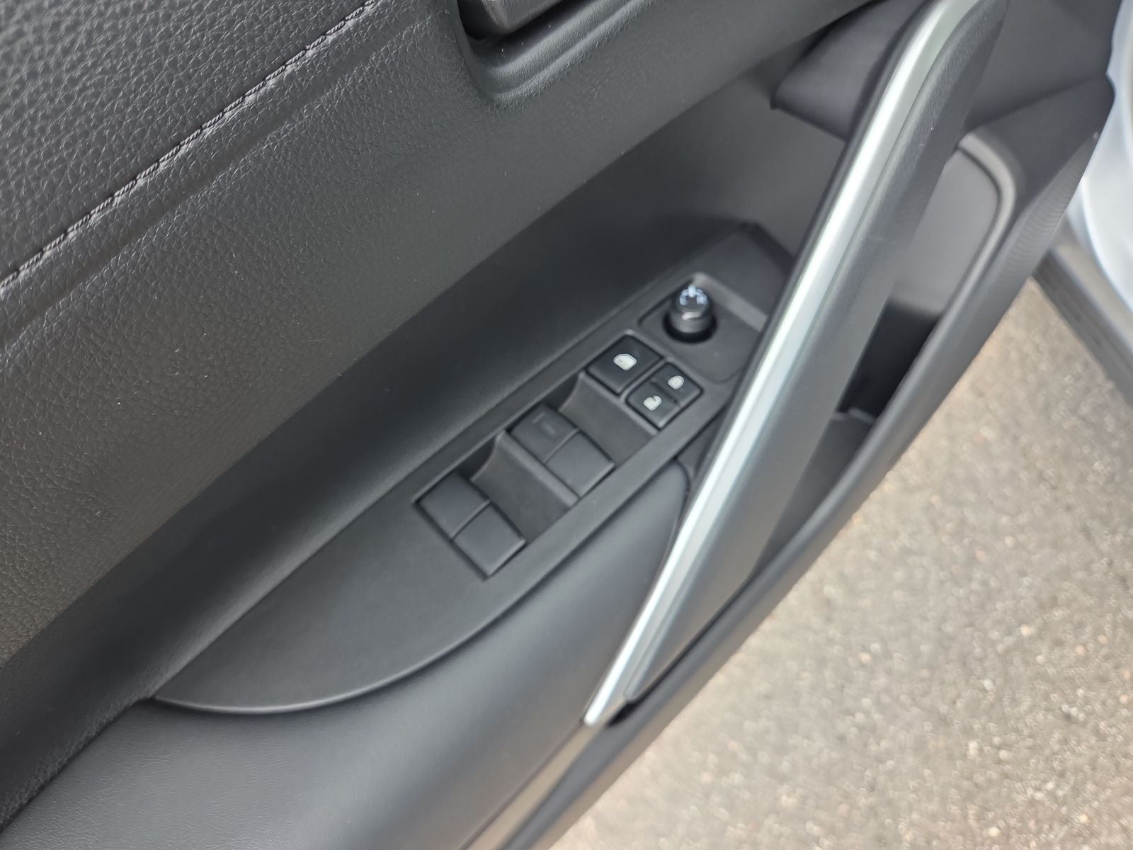 2024 Toyota Corolla Cross Hybrid SE