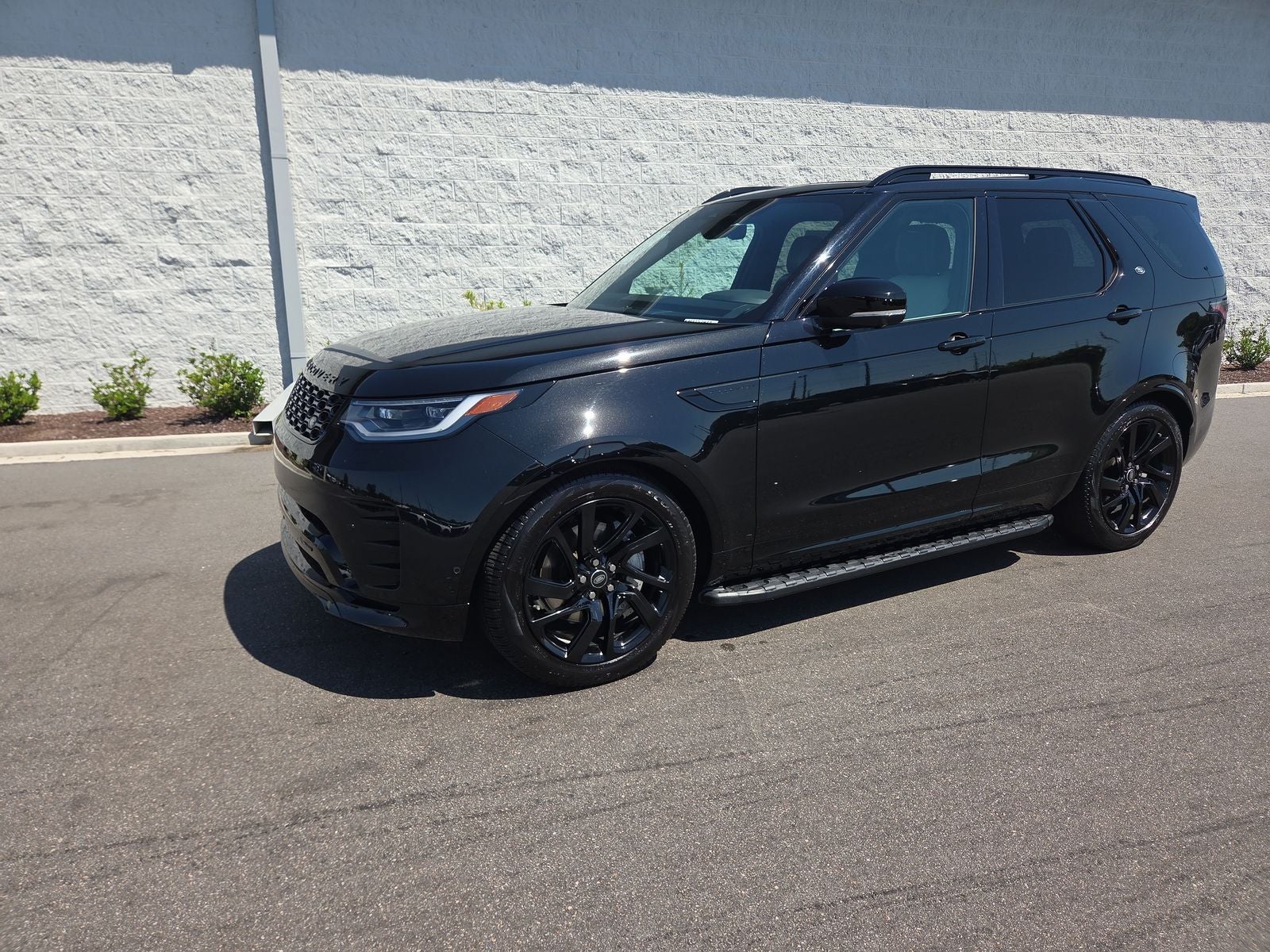 2023 Land Rover Discovery S R-Dynamic