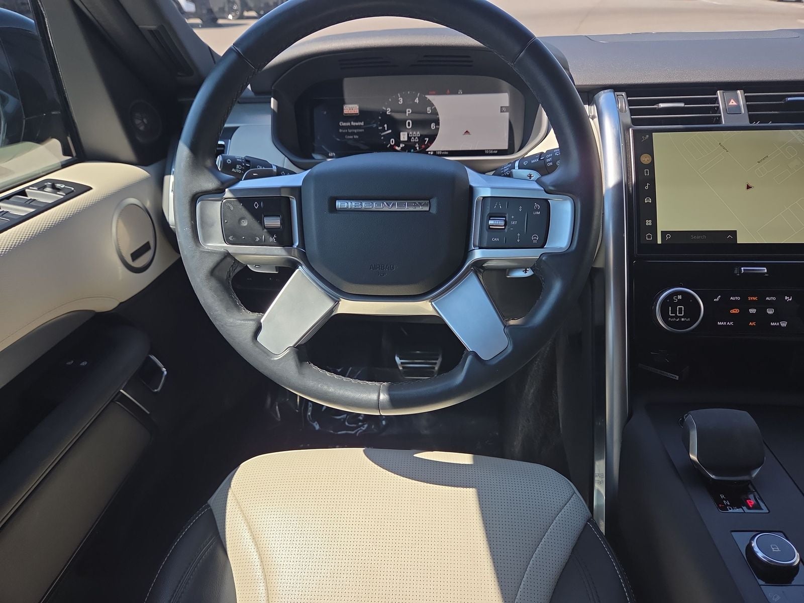 2023 Land Rover Discovery S R-Dynamic