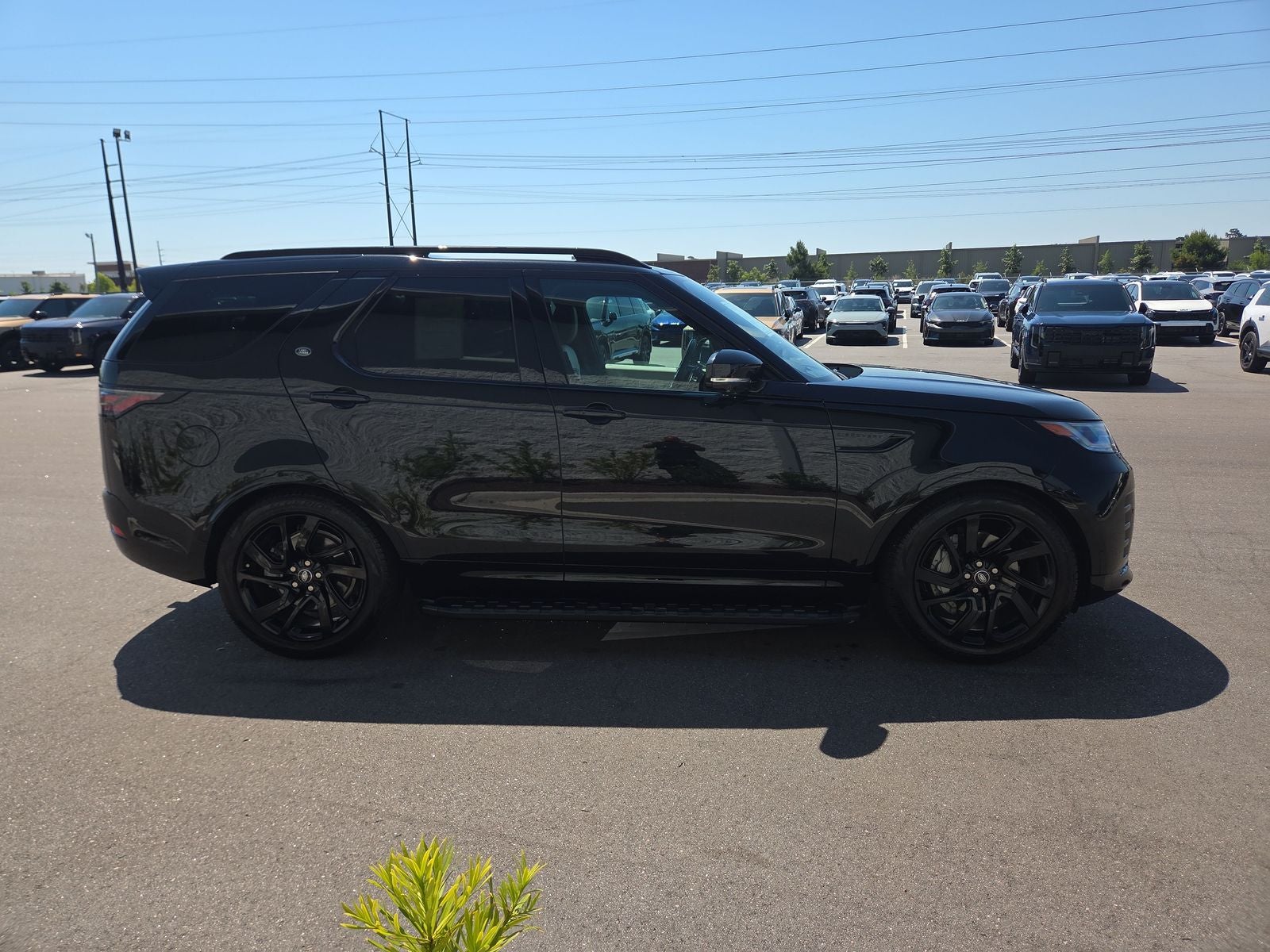 2023 Land Rover Discovery S R-Dynamic