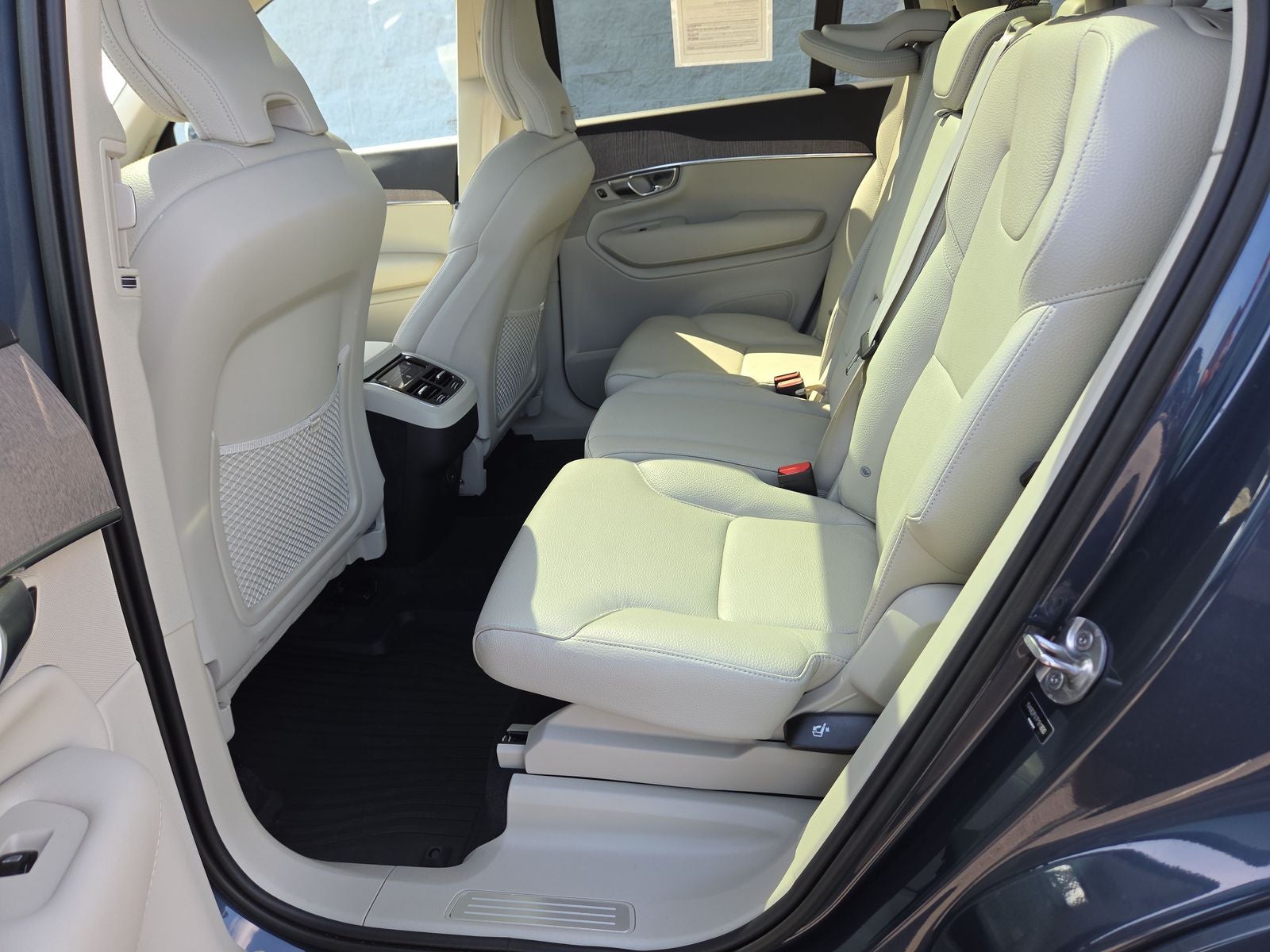 2023 Volvo XC90 B6 Core