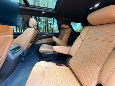 2023 Cadillac Escalade Sport