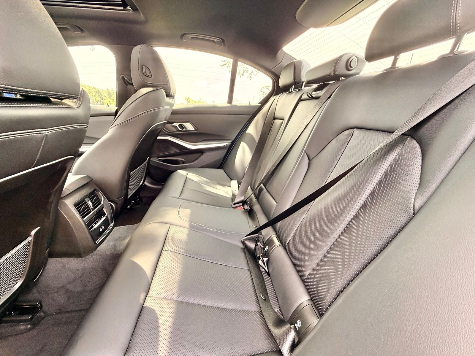 2023 BMW 3 Series 330i