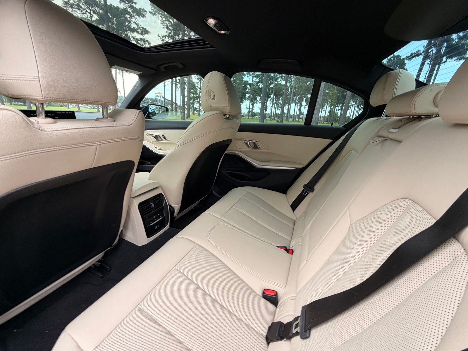 2024 BMW 3 Series 330i
