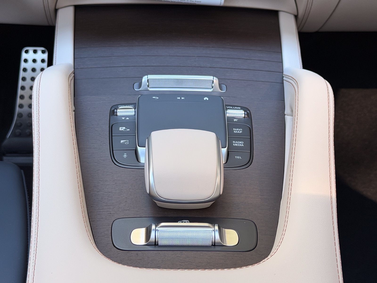 2027 Mercedes-Benz GLE 4MATIC®
