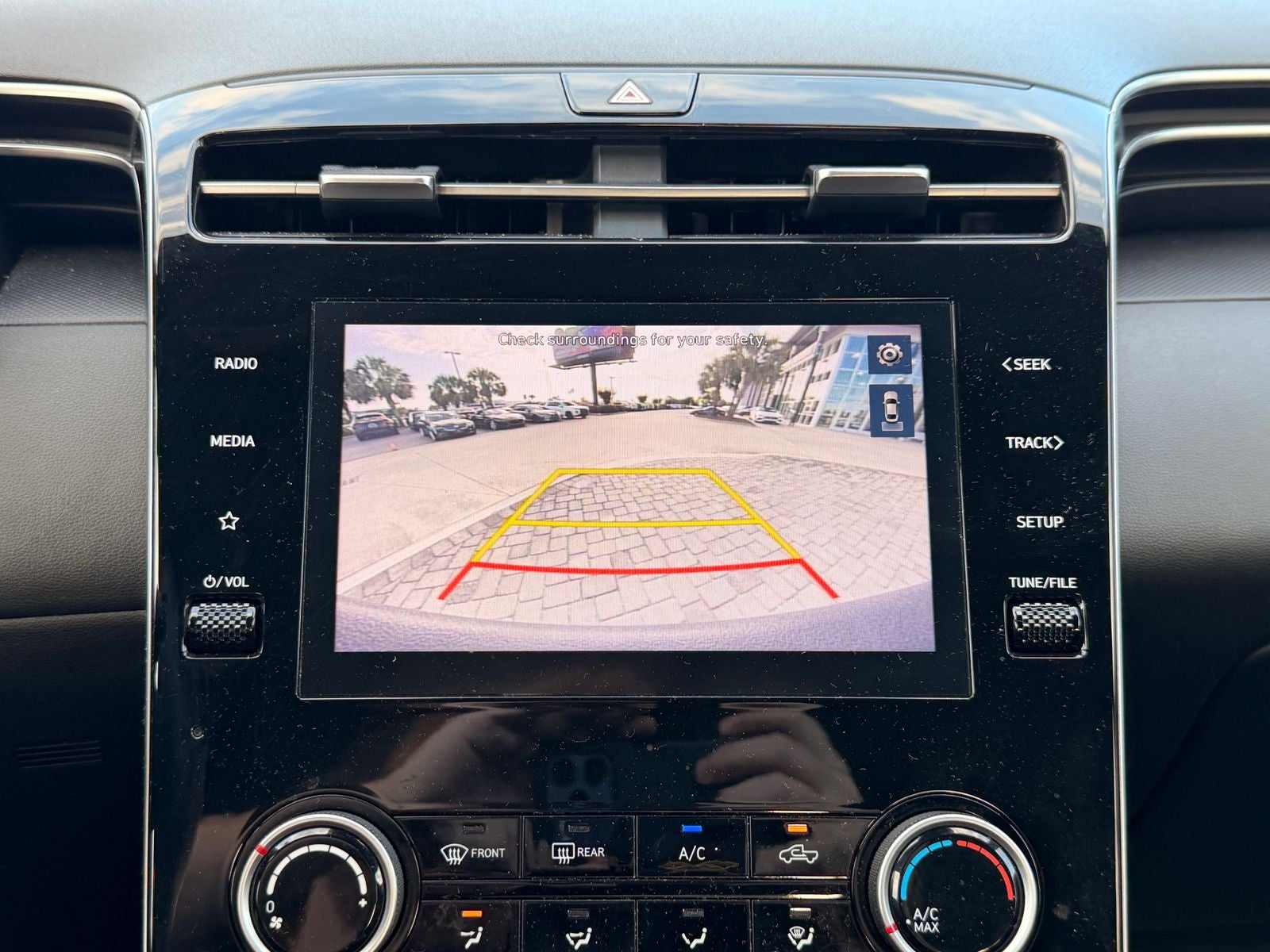 2023 Hyundai Santa Cruz SE