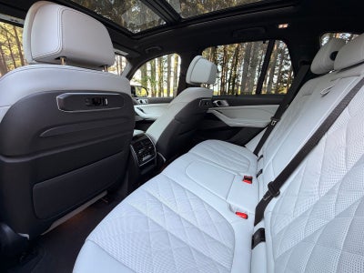2025 BMW X5 M60i