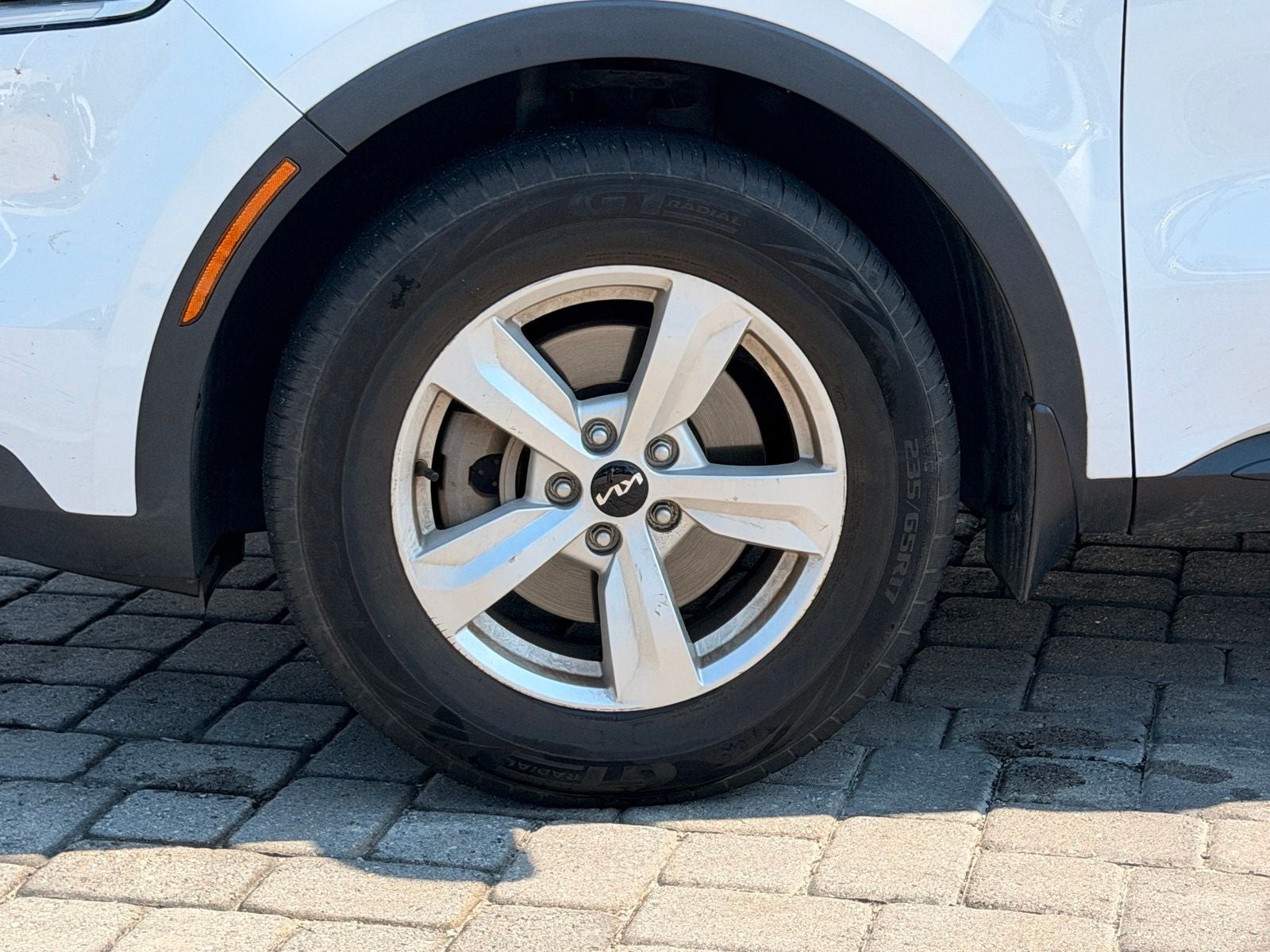 2022 Kia Sorento LX