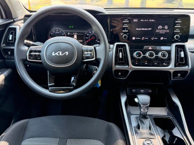 2022 Kia Sorento LX