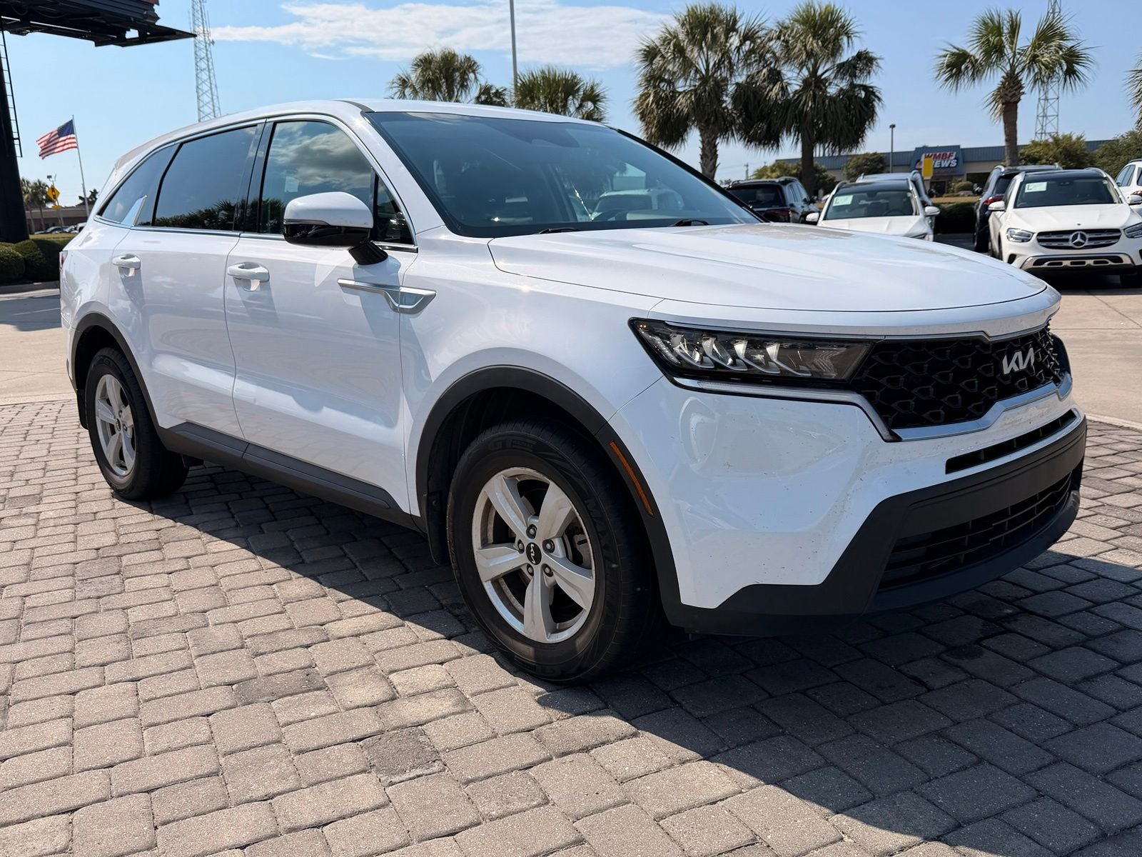 2022 Kia Sorento LX
