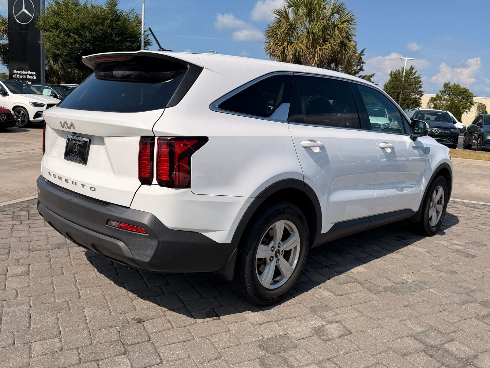 2022 Kia Sorento LX