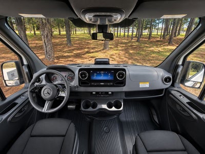 2026 Mercedes-Benz Sprinter 2500 Crew 144 WB