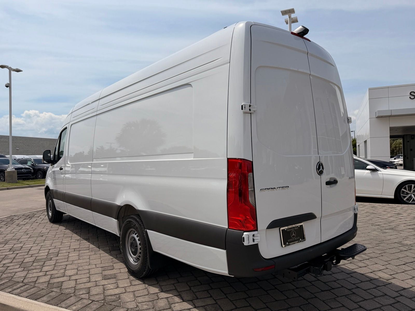 2026 Mercedes-Benz Sprinter 2500 Cargo 170 WB Extended