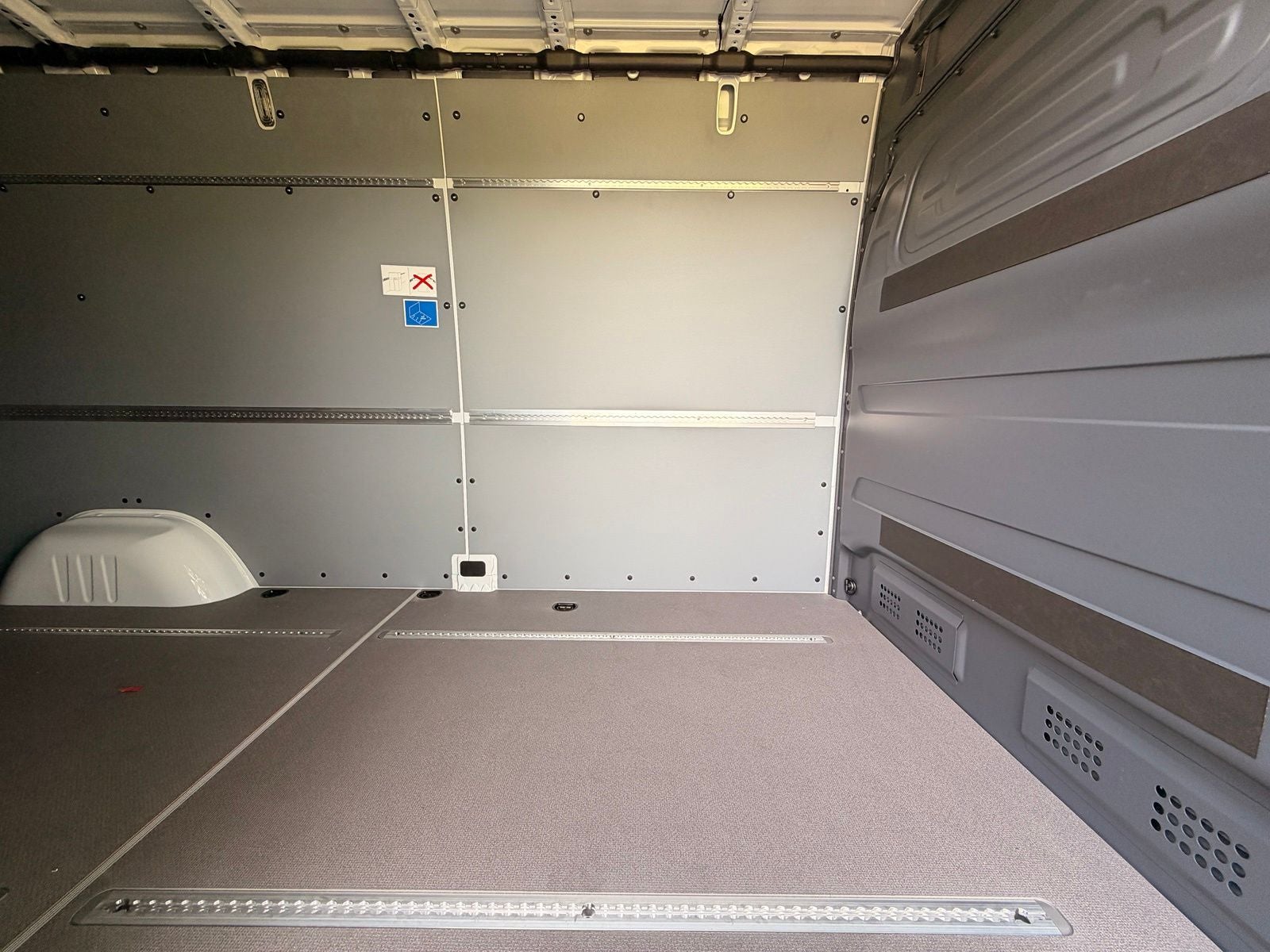 2026 Mercedes-Benz Sprinter 2500 Cargo 170 WB Extended